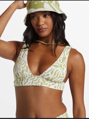 Billabong La Cala Remi Plunge bikini Top I’m moss Joy